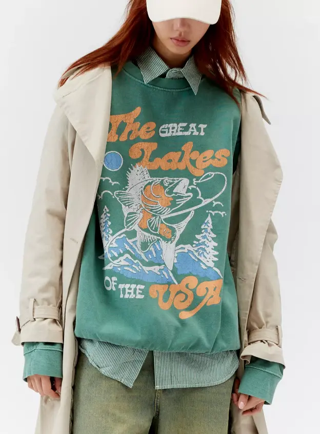 Cozy Hooded Sweatshirt for Women’s Street Style Hover Image
